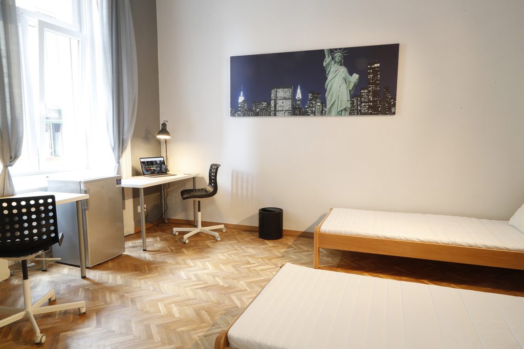 Student_Room_for_rent_Budapest_New_York_room