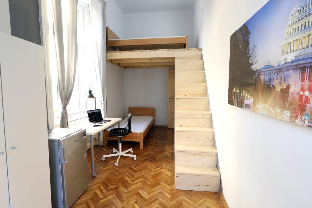 Student Room for rent in Budapest Washington Room